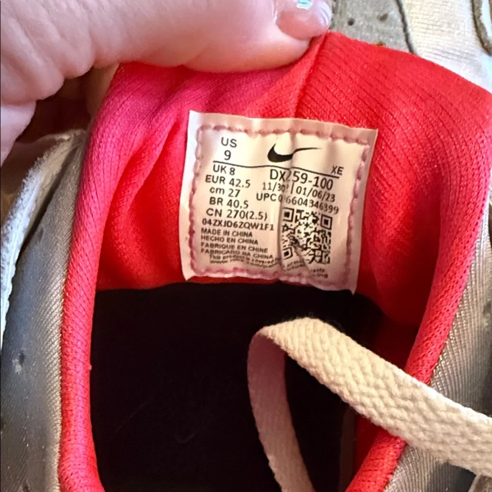 Nike Air Huarache Gray and Pink Sneakers size 9